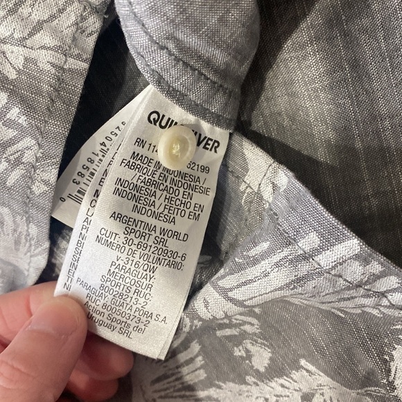 Quiksilver Button Up Tropical Shirt - Picture 11 of 15